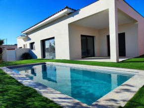 Villa REVA ,8 couchages, piscine entre terre et mer